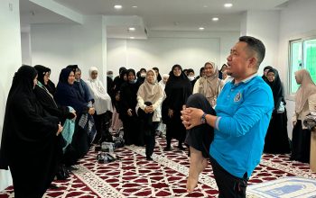 Gelang Armuzna Dibagikan, JCH Riau Jaga Kondisi Fisik, Petugas BTH 4 Beri Latihan Pra Armuzna
