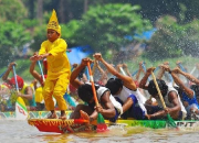 Bukan Sekadar Balapan Perahu, Ini Makna Ritual Pawang yang Selalu Mengawali Pacu Jalur Kuansing