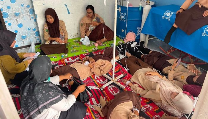 Geger Keracunan MBG di Kampar! 81 Siswa Tumbang, 10 Dilarikan ke Rumah Sakit