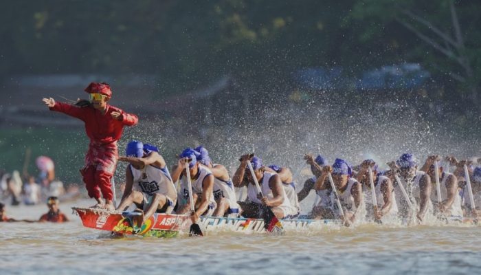 Bikin Kejutan! Alam Cahayo Tumbangkan Juara Bertahan di Final Pacu Jalur 2026