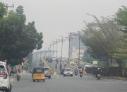 Bangun Pagi Pekanbaru Masih Diselimuti Asap, Sekolah Kembali PJJ Mulai Hari Ini