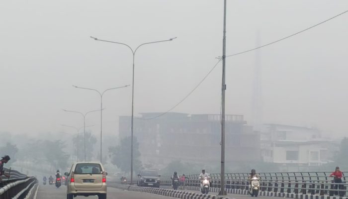 Hotspot Riau Turun Jadi 8 Titik, Udara Pekanbaru Masih Tidak Sehat