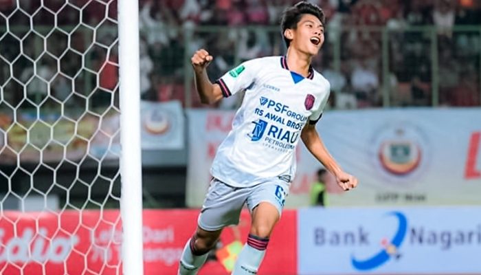 Profil Dimas Wicaksono, Pemain 19 Tahun PSPS yang Jadi Pahlawan Derby Andalas